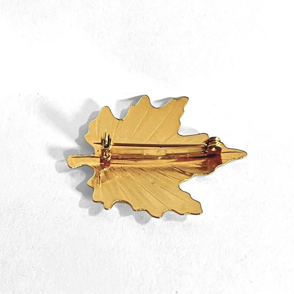 Vintage Maple Leaf Brooch Pin Gold Tone Textured Etched Nature Woodland Forest
